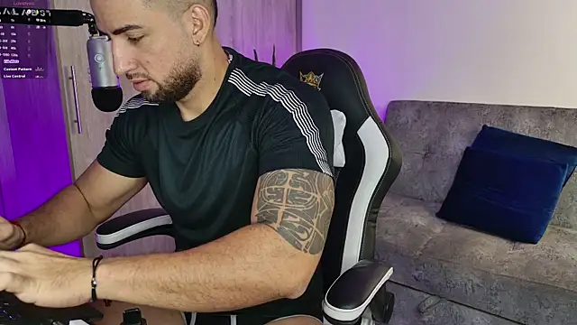 mr david cox online show from February 13, 2025, 1:26 pm