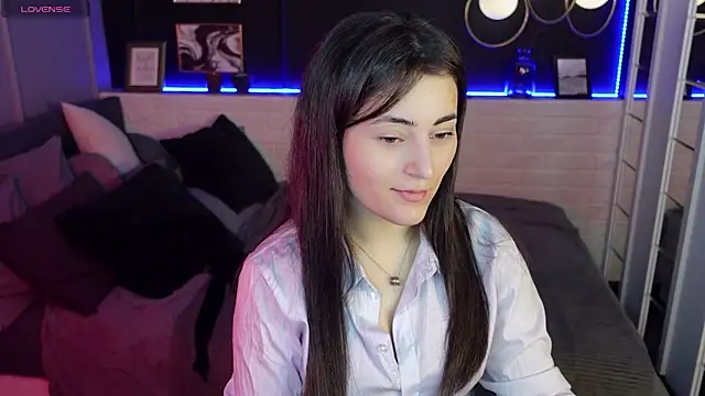 KylieMellow online show from February 28, 2025, 5:48 am