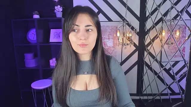 KylieMellow online show from March 12, 2025, 5:46 am