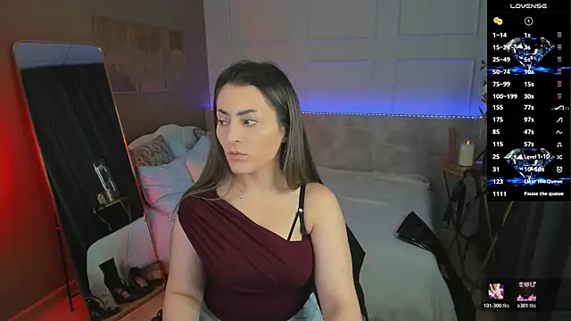 KylieMellow online show from July 4, 2026, 5:24 am