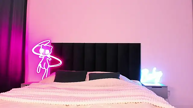 wow lovie online show from February 13, 2025, 4:32 am