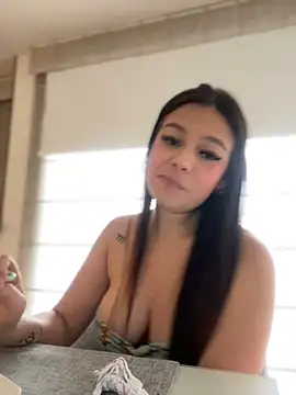 Alyshanon18 online show from February 22, 2025, 8:42 pm