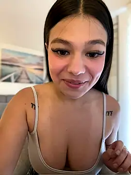 Alyshanon18 online show from October 3, 2025, 9:01 pm