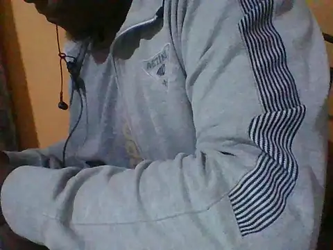 honeyswit online show from October 6, 2025, 8:50 pm