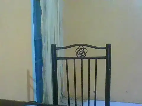Snapshot of honeyswit chatting on June 23, 2026, 11:14 pm honeyswit online show from June 23, 2026, 11:14 pm