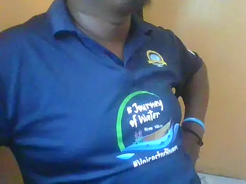 Snapshot of honeyswit chatting on July 11, 2026, 11:24 am honeyswit online show from July 11, 2026, 11:24 am