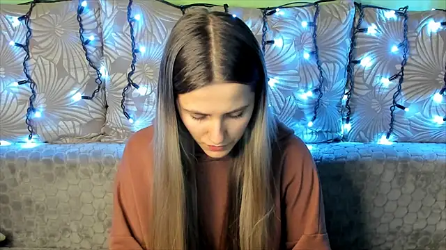 MaggieCake online show from January 3, 2025, 1:05 am