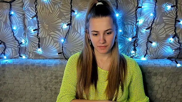 MaggieCake online show from January 28, 2025, 5:00 am