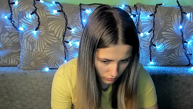 MaggieCake online show from November 1, 2025, 4:36 am