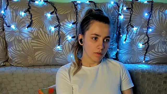 MaggieCake online show from March 11, 2026, 2:28 am