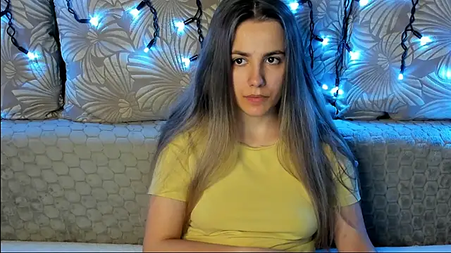 MaggieCake online show from June 13, 2026, 1:03 am