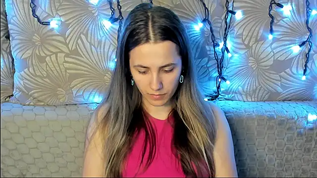 MaggieCake online show from June 25, 2026, 1:49 am