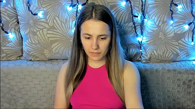 MaggieCake online show from June 26, 2026, 1:32 am