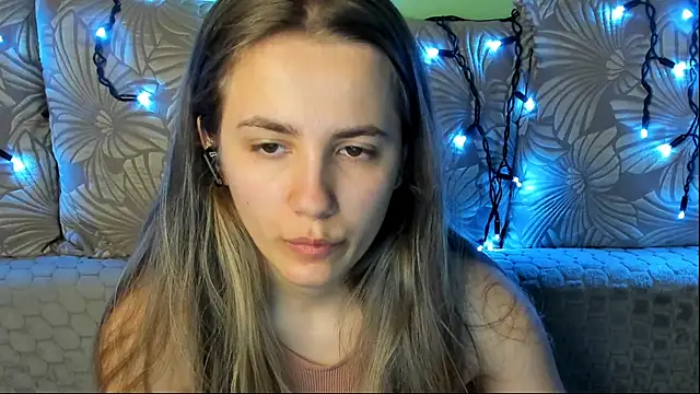 MaggieCake online show from July 4, 2026, 2:29 am
