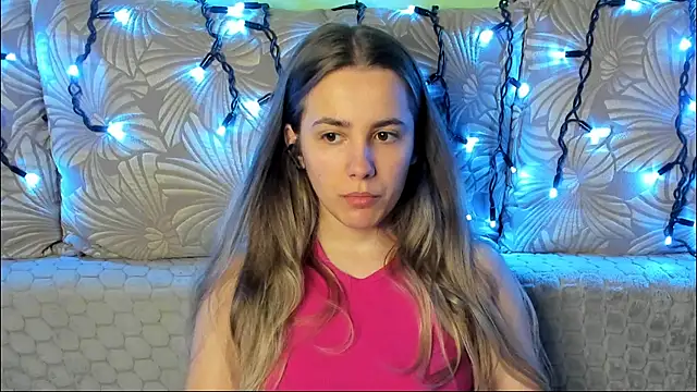 MaggieCake online show from July 8, 2026, 2:27 am