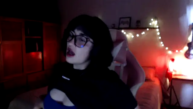 Snapshot of venus_666 chatting on July 3, 2026, 9:10 pm venus 666 online show from July 3, 2026, 9:10 pm