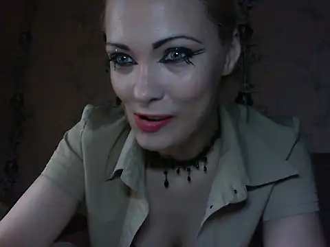 WildMissNiks online show from May 14, 2026, 7:15 am