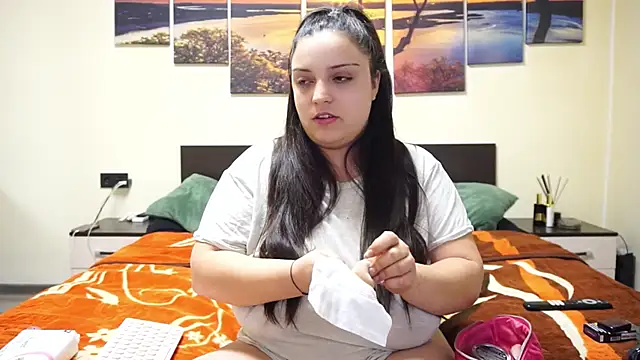 adelline online show from February 22, 2025, 9:59 pm