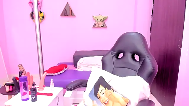 MATURE WHOR33 online show from March 1, 2025, 11:50 am