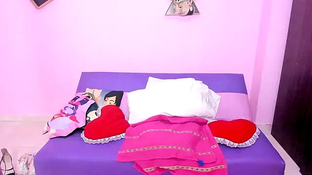 MATURE WHOR33 online show from October 4, 2025, 12:03 pm