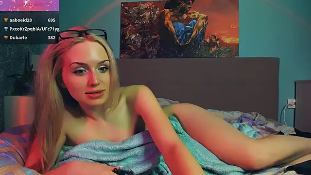 Linda Roxy online show from December 15, 2024, 6:37 pm