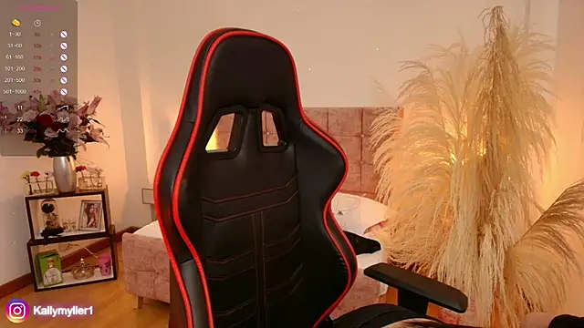 KallyMyller1 online show from February 19, 2025, 7:16 pm