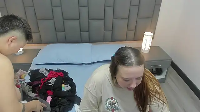 MiaYMolly online show from December 3, 2024, 1:30 am