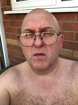 Snapshot of Free2cum4u chatting on May 22, 2026, 3:17 pm Free2cum4u online show from May 22, 2026, 3:17 pm