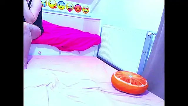 evehotty online show from March 26, 2026, 8:03 pm