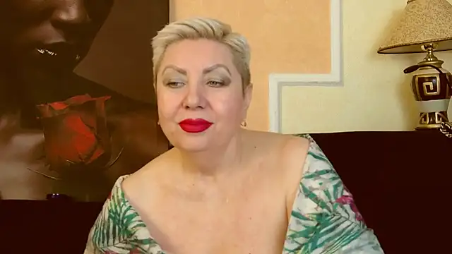 LadyPosh online show from January 8, 2025, 10:06 pm