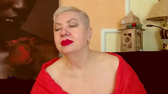 LadyPosh online show from April 21, 2026, 11:51 pm