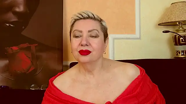 Snapshot of LadyPosh chatting on May 29, 2026, 8:18 pm LadyPosh online show from May 29, 2026, 8:18 pm