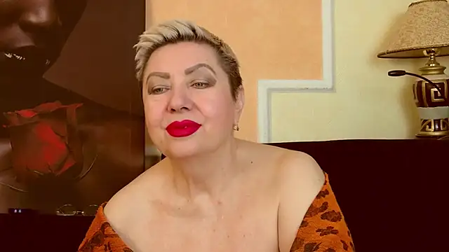 Snapshot of LadyPosh chatting on June 5, 2026, 8:03 pm LadyPosh online show from June 5, 2026, 8:03 pm