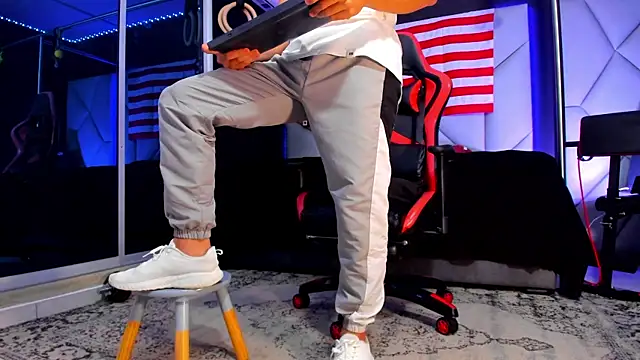 Aydenmiller96 online show from September 25, 2025, 2:10 pm