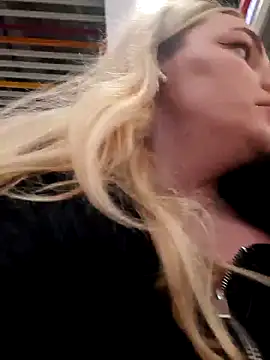 Dirtyfeelin online show from December 11, 2024, 6:09 pm