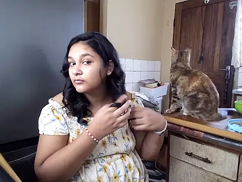 Indianbloom- online show from September 11, 2025, 8:58 am