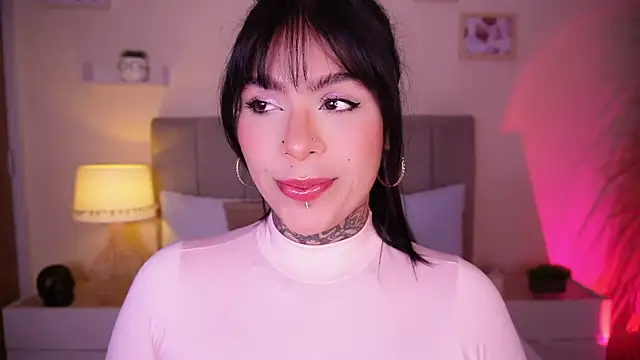 curvyliciousss online show from February 11, 2025, 4:13 pm