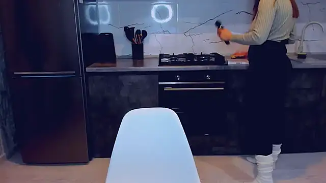 AlexiaDarren online show from February 10, 2025, 6:56 pm