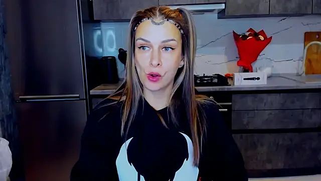 AlexiaDarren online show from February 14, 2025, 6:51 pm