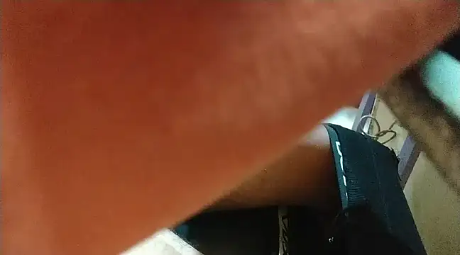 Snapshot of growing20yo chatting on March 23, 2025, 12:47 am growing20yo online show from March 23, 2025, 12:47 am