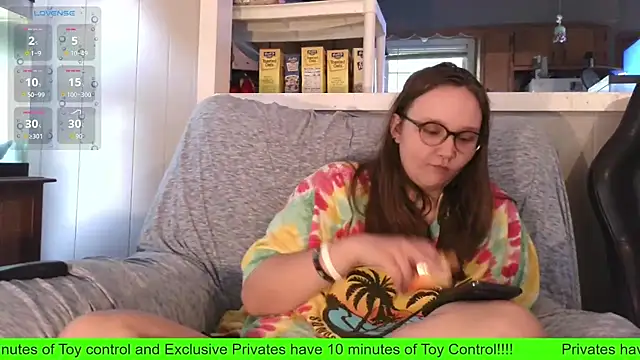 ZeTurtleMaster online show from October 11, 2025, 10:41 pm