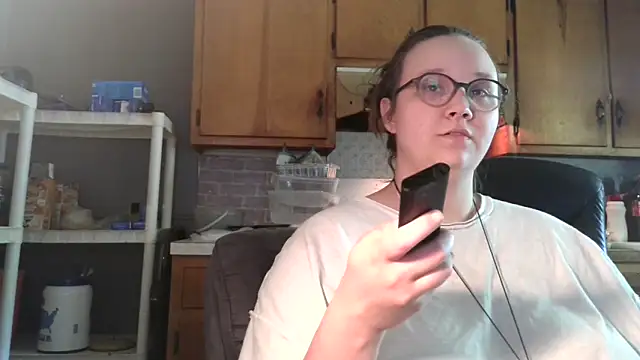 ZeTurtleMaster online show from April 22, 2026, 8:21 pm