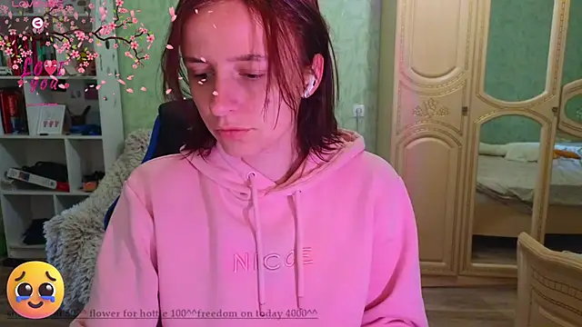 Snapshot of DanaMartina chatting on February 26, 2025, 8:37 am DanaMartina online show from February 26, 2025, 8:37 am