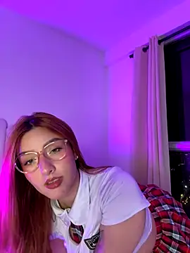 Snapshot of Anavi_ chatting on November 14, 2025, 11:35 pm Anavi online show from November 14, 2025, 11:35 pm