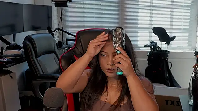 Bubbleliyah online show from April 18, 2026, 3:05 pm