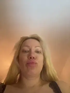 SofiaJoy online show from October 27, 2025, 8:46 pm