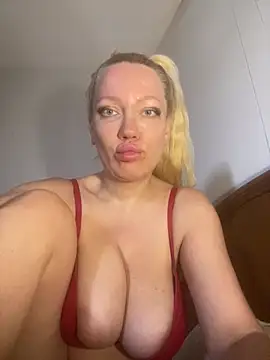 Snapshot of SofiaJoy chatting on June 28, 2026, 7:36 am SofiaJoy online show from June 28, 2026, 7:36 am