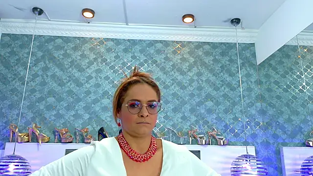 MarilynVega1 online show from September 27, 2025, 2:33 pm