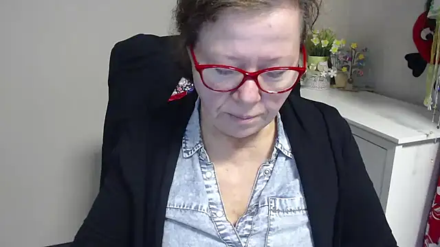 Adelewildx online show from February 19, 2025, 5:16 am