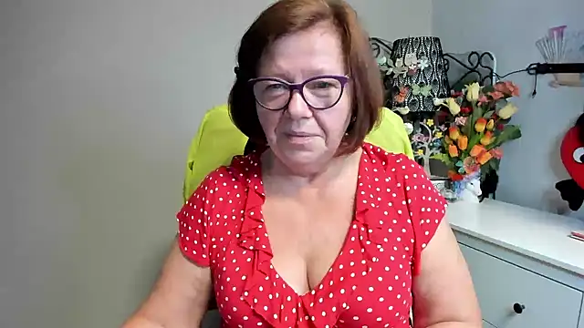 Adelewildx online show from June 8, 2026, 2:45 am